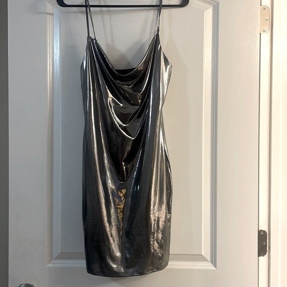 Forever 21 Dresses & Skirts - Metallic silver body con dress size is medium only worn twice